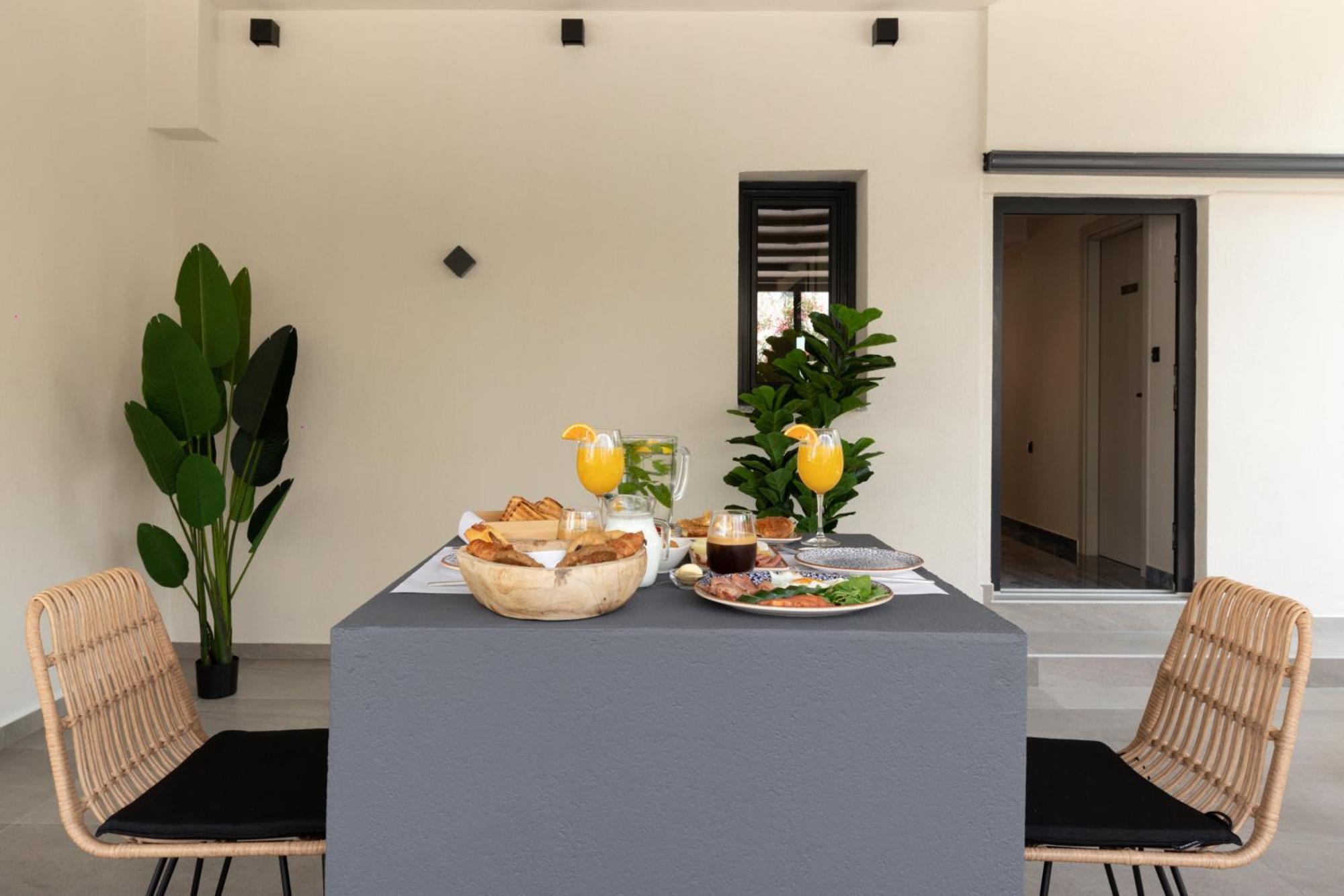 Costa De Luxe Suites Leptokarya  Bagian luar foto