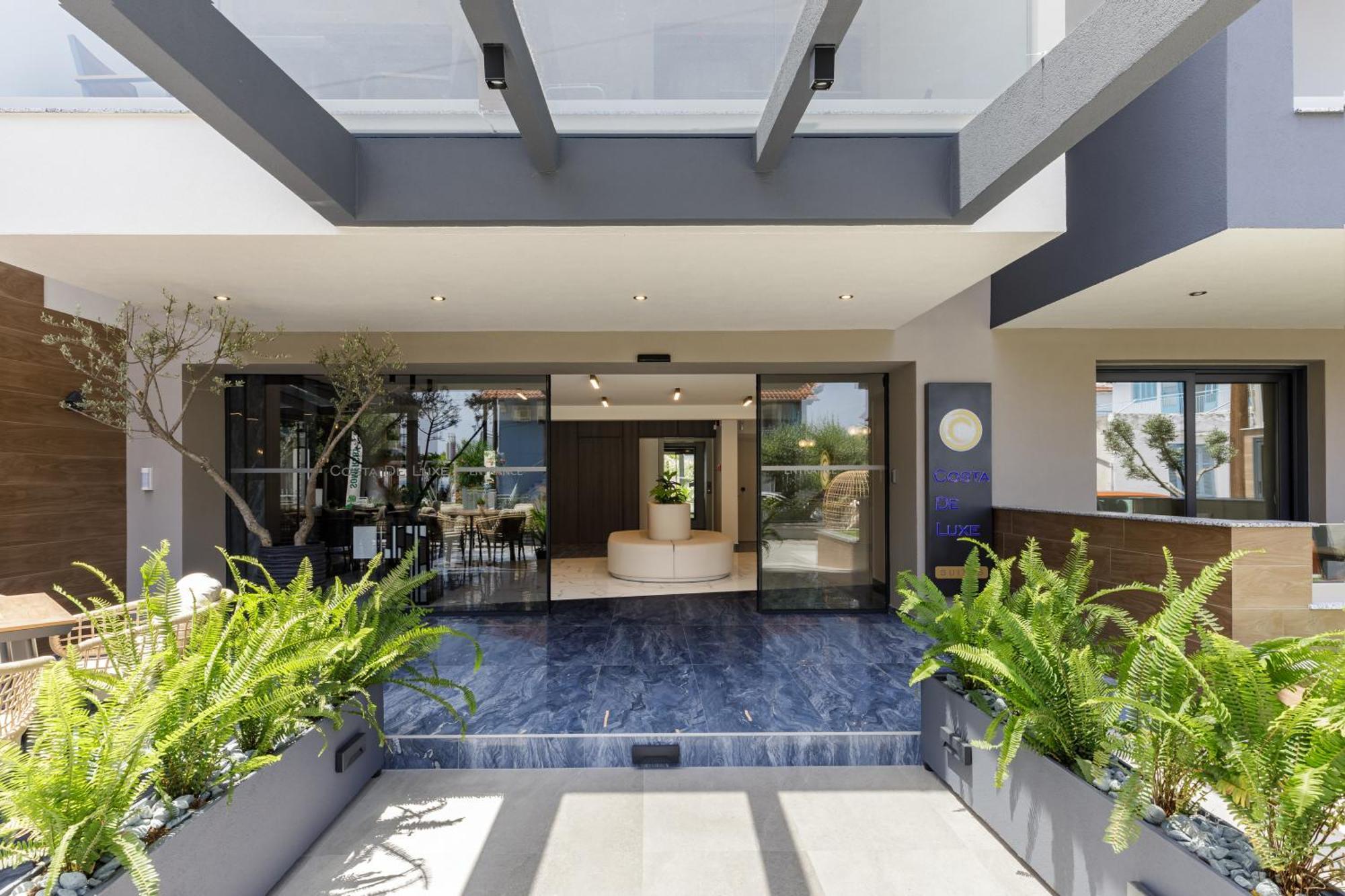Costa De Luxe Suites Leptokarya  Bagian luar foto