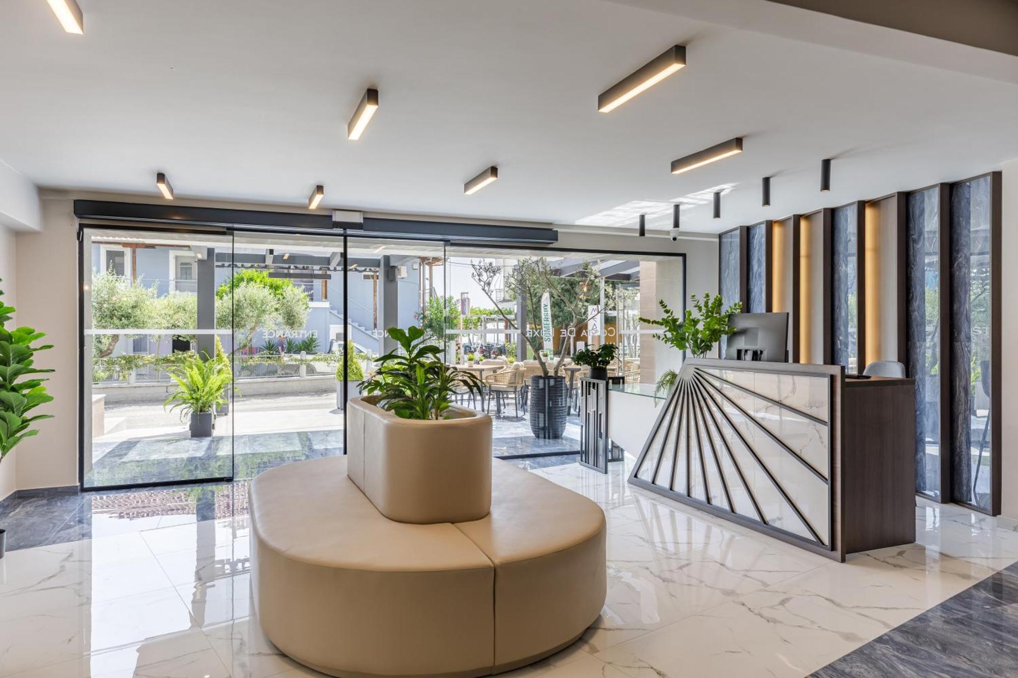Costa De Luxe Suites Leptokarya  Bagian luar foto